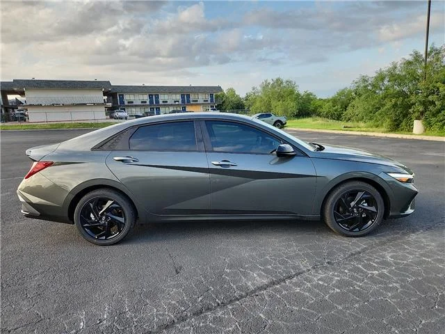 New 2026 Amazon Gray Hyundai SEL Sport image 5