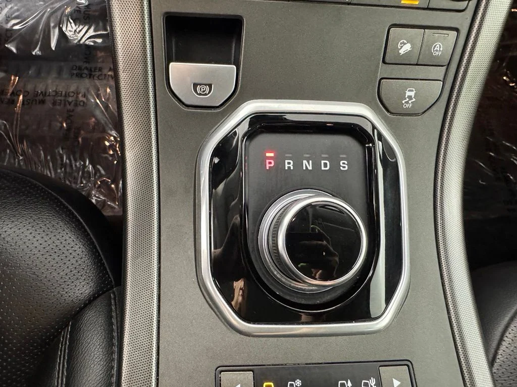 Used 2019 Narvik Black Land Rover SE image 15
