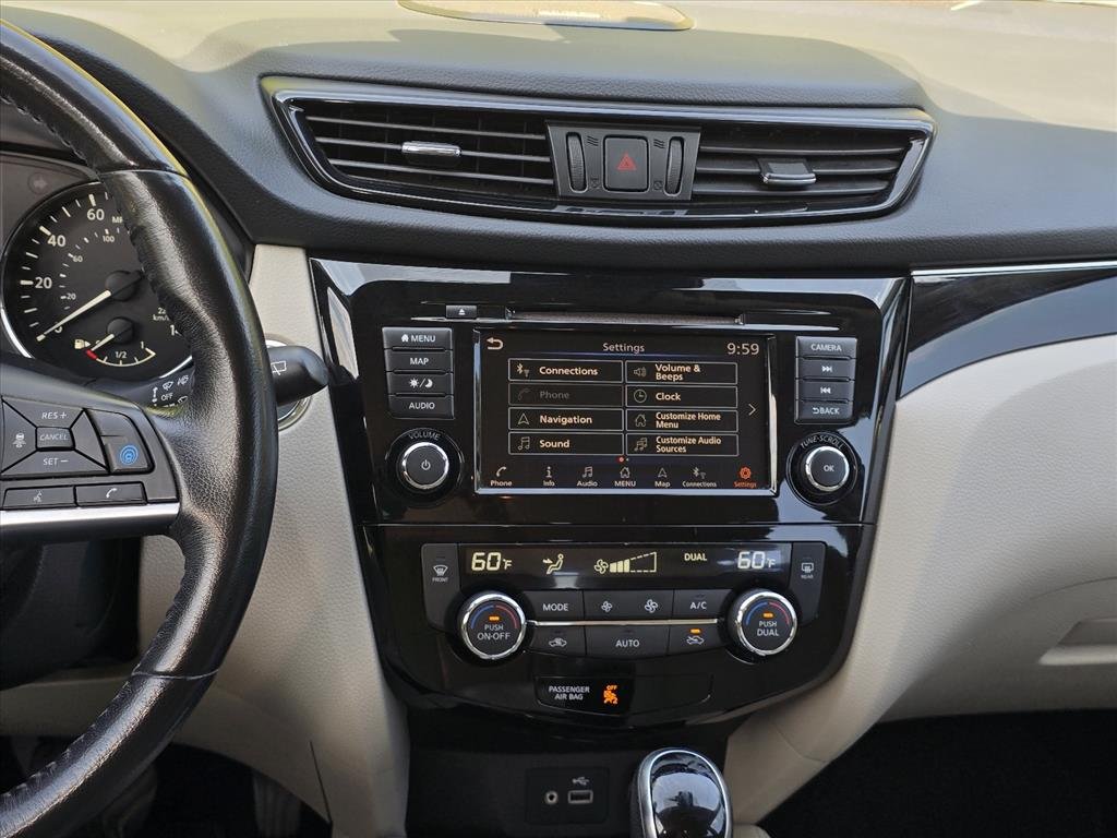 Used 2019 White Nissan SL image 15