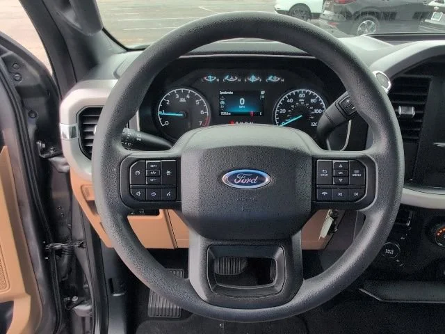 Used 2023  Ford XL image 15