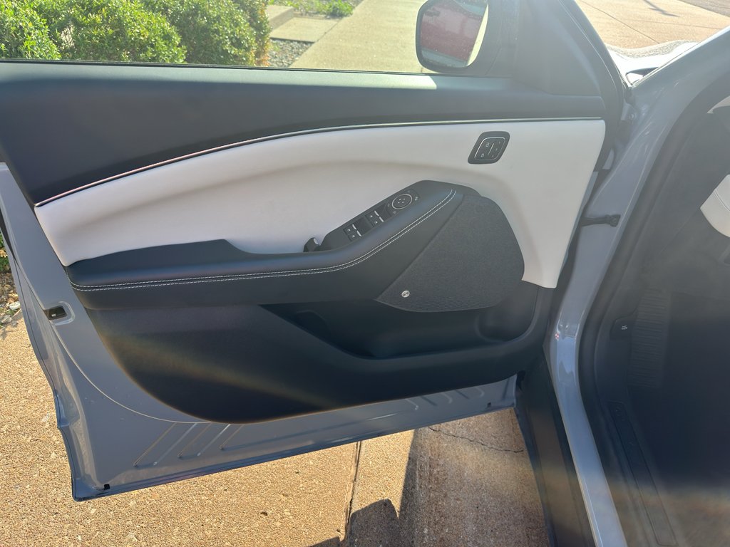 Used 2024 Glacier Gray Metallic TriCoat Ford Premium image 15