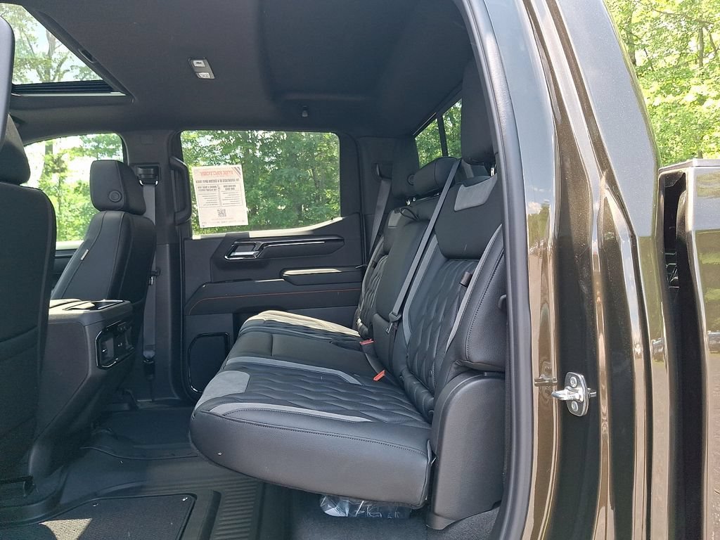New 2026 Onyx Black GMC AT4 image 7