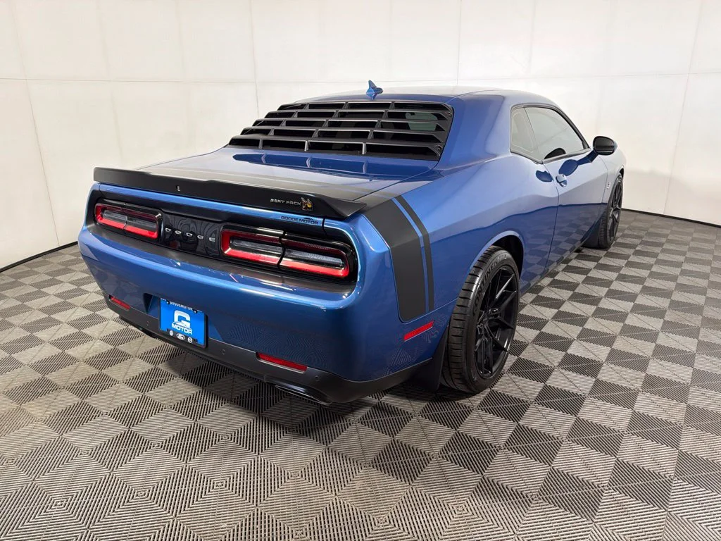 Used 2022 Frostbite Dodge R/T Scat Pack image 7