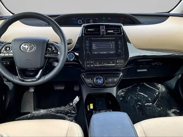 Used 2019 Beige Toyota XLE AWD-e image 9