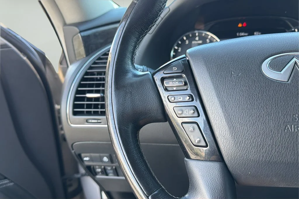 Used 2020 Beige INFINITI LUXE image 21