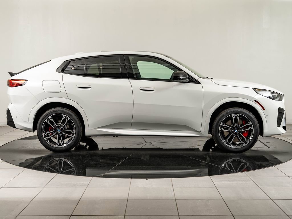 New 2026 Alpine White BMW xDrive28i image 11