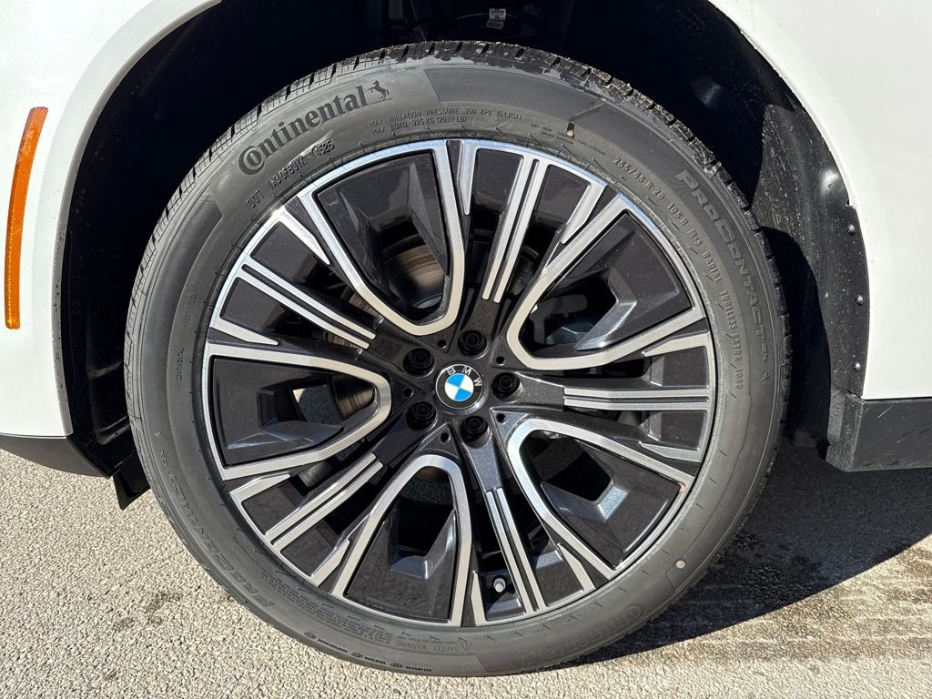 New 2026 White BMW 30 xDrive image 9
