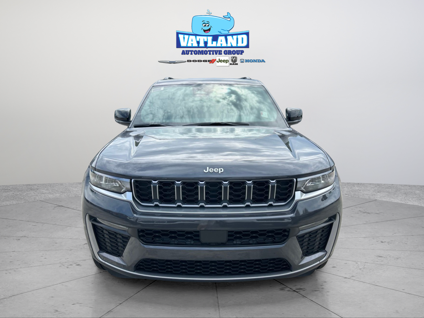 New 2026 Baltic Gray Metallic Clear-Coat Exterior Paint Jeep Limited image 21