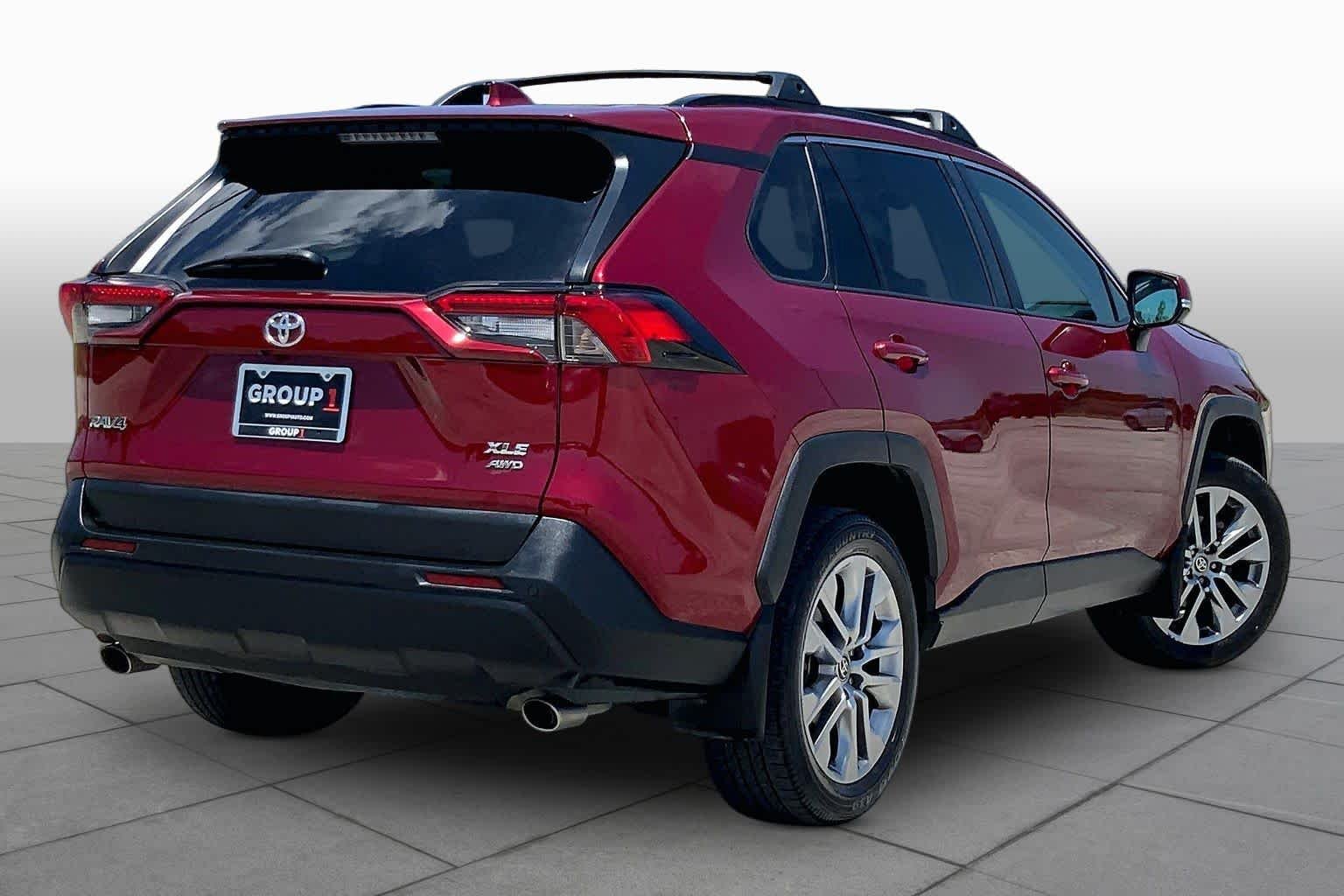 Used 2024 Ruby Flare Pearl Toyota XLE Premium image 13