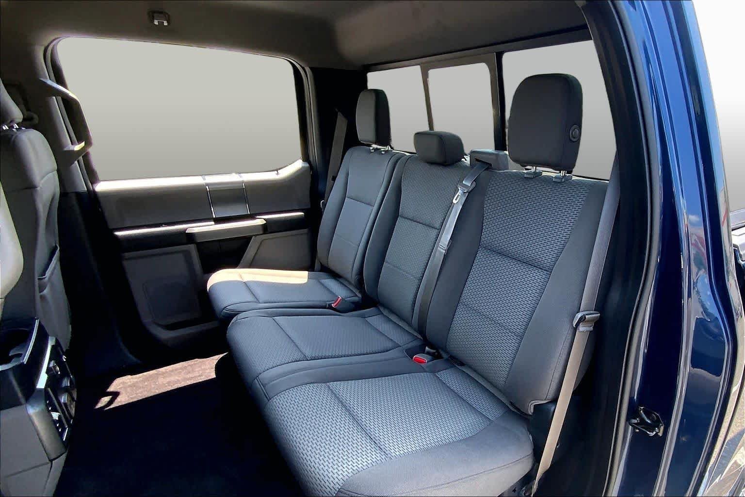 Used 2017 Blue Jeans Metallic Ford XLT image 19