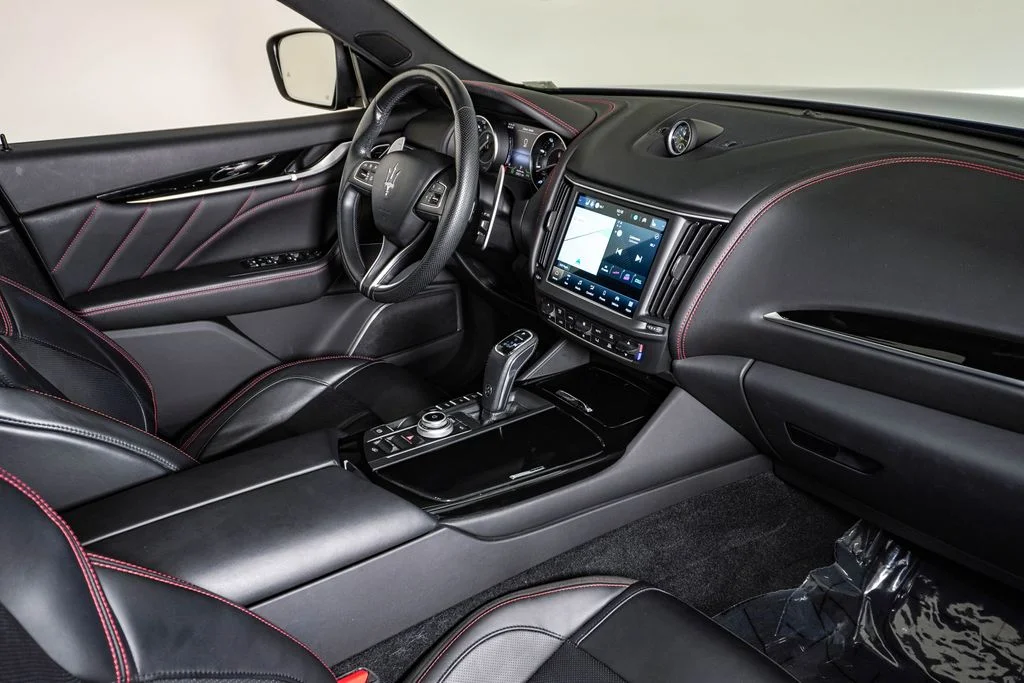 Certified Used 2024 Blu Emozione Metallic Maserati GT image 13