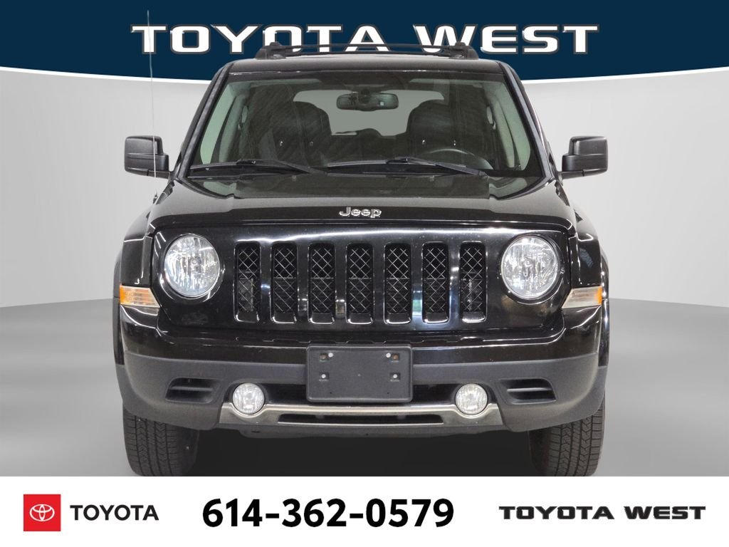 Used 2016 Black Jeep Latitude image 2