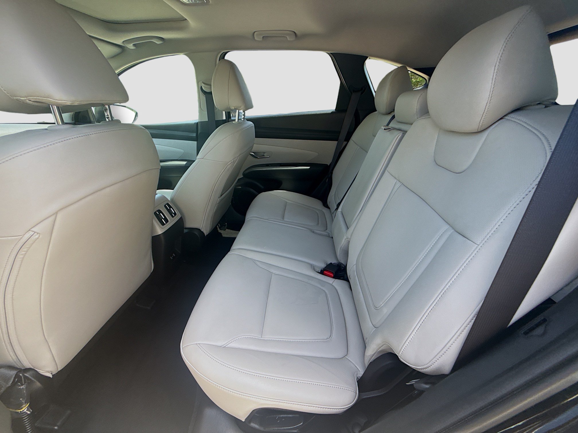 Used 2025 Phantom Black Hyundai SEL Convenience image 24