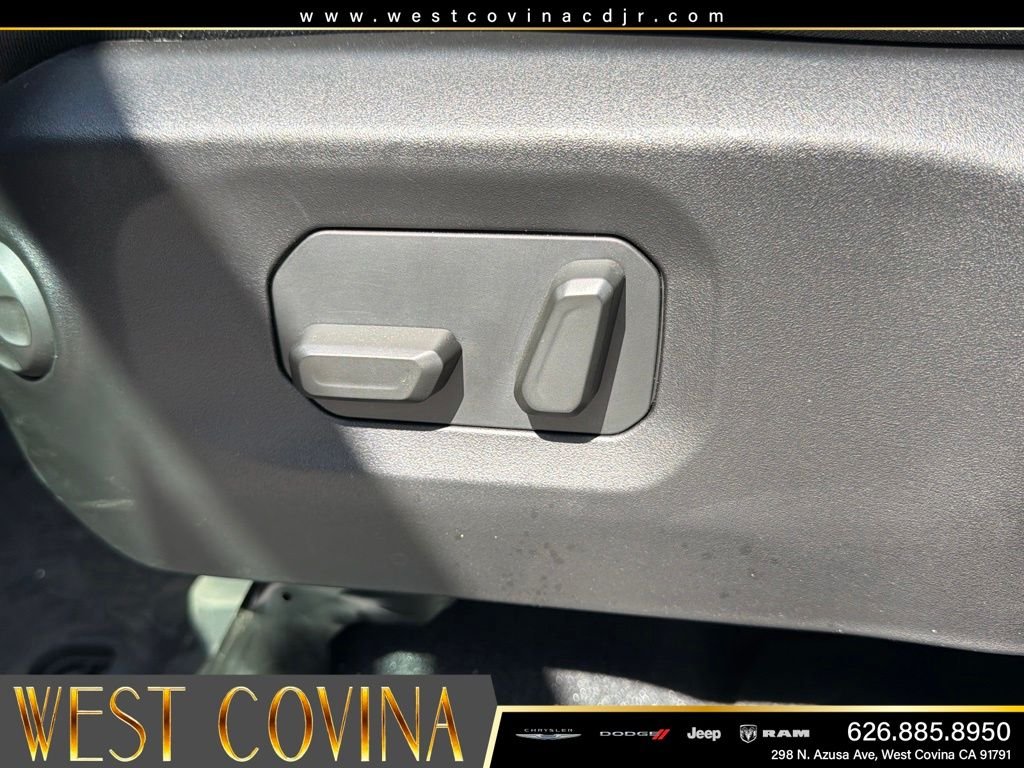 New 2026 Black Clear-Coat Exterior Paint Jeep Sahara image 21