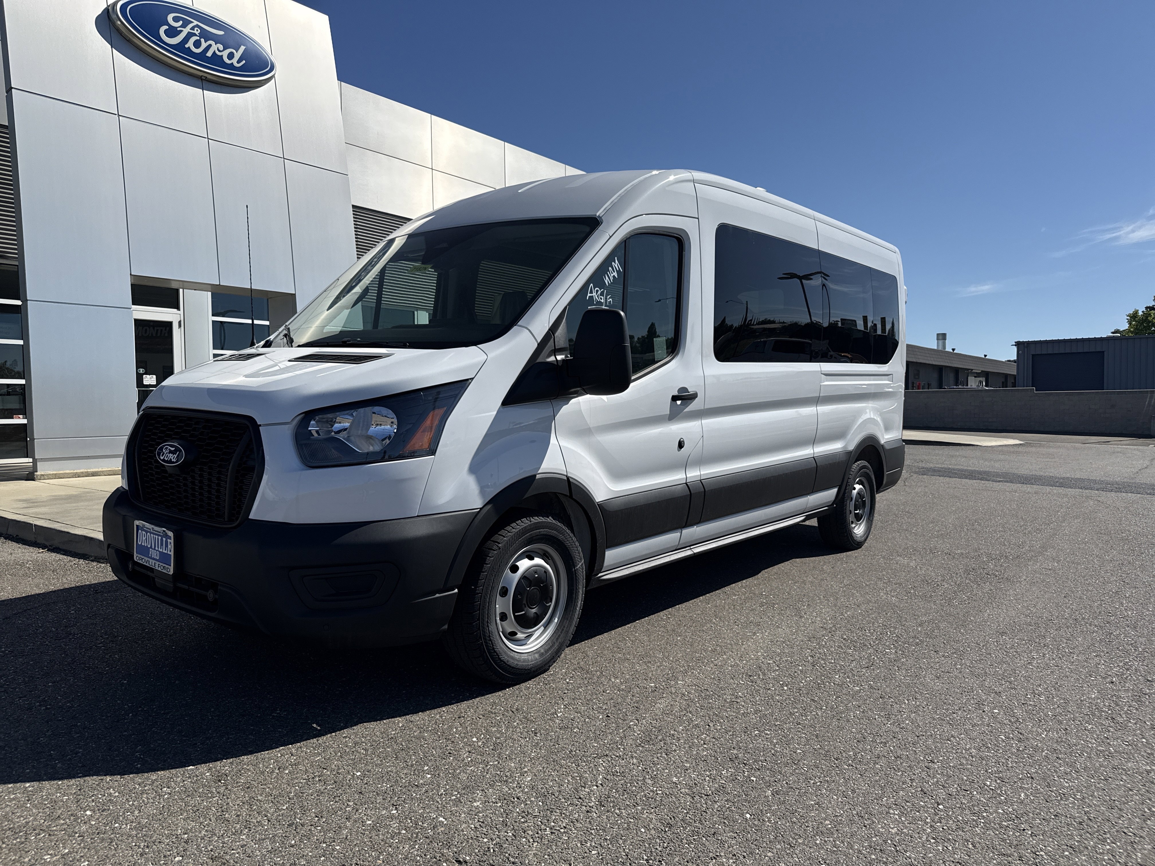 New 2026 Oxford White Ford Passenger Van XL image 1