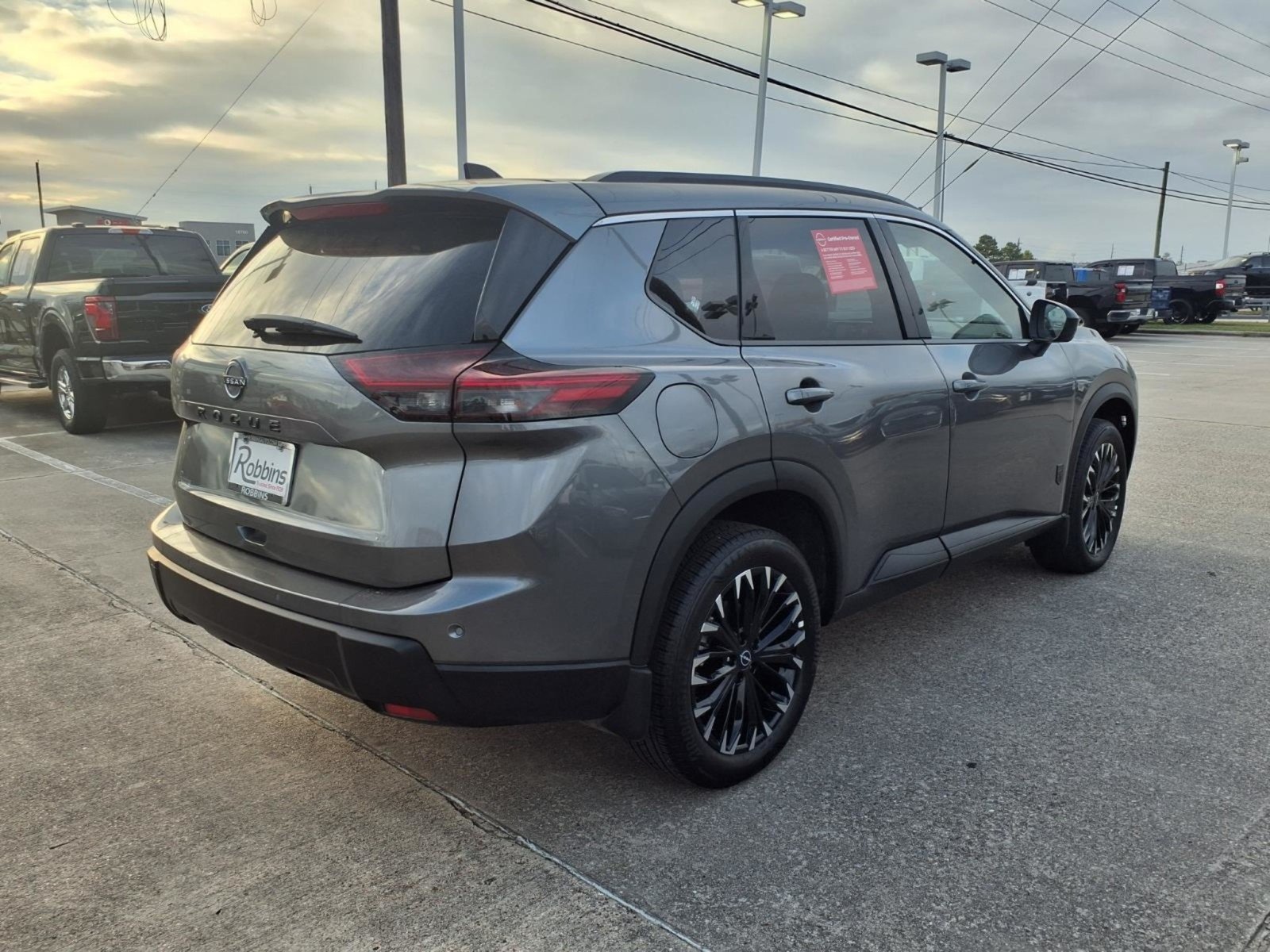 2026 Nissan Rogue photo 4 of 28