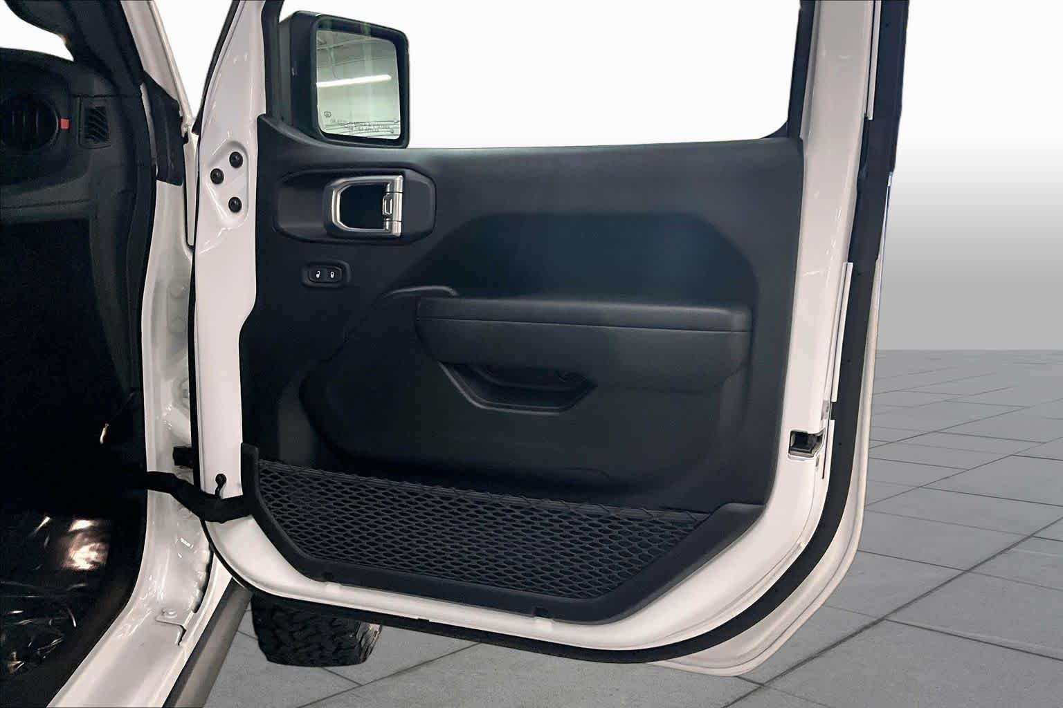 Used 2026 Bright White Clearcoat Jeep Rubicon image 22