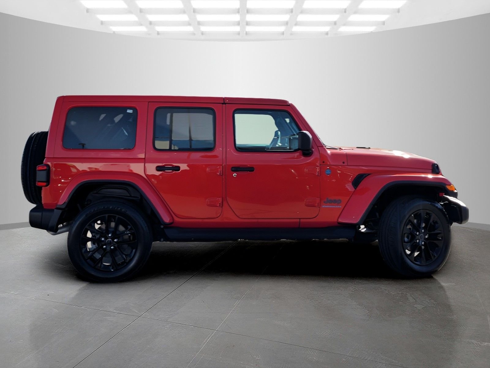 2025 Jeep Wrangler Sahara 4xe photo 2