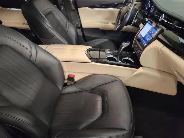 Used 2022 Bianco Maserati Modena image 3