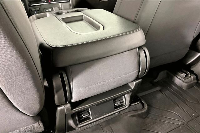 Used 2023 White Chevrolet Custom image 10