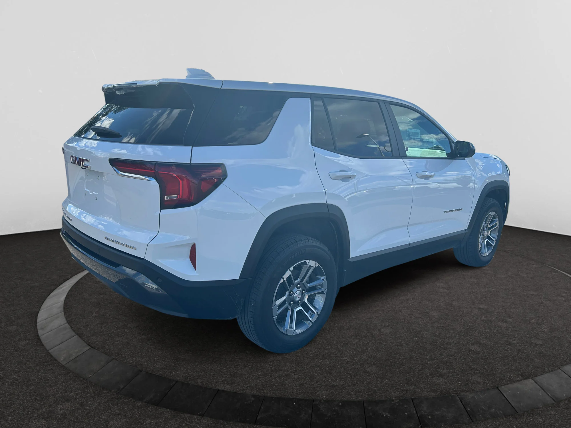 Used 2026 White GMC AWD Elevation image 5