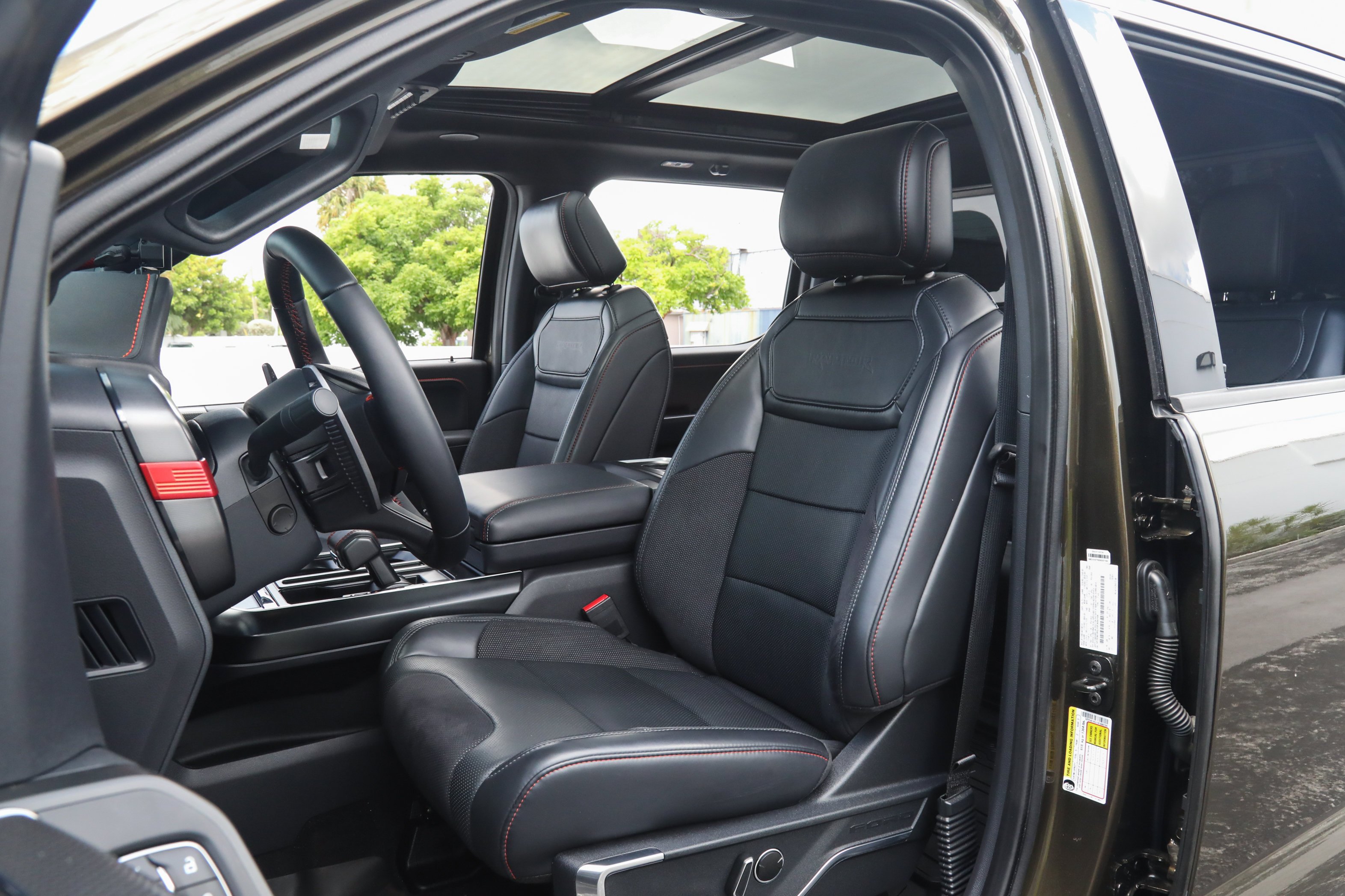 Used 2025 Green Ford Raptor image 18
