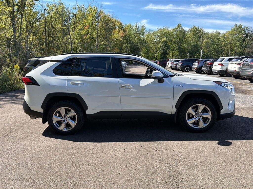 Used 2019 Blizzard Pearl Toyota Limited image 7
