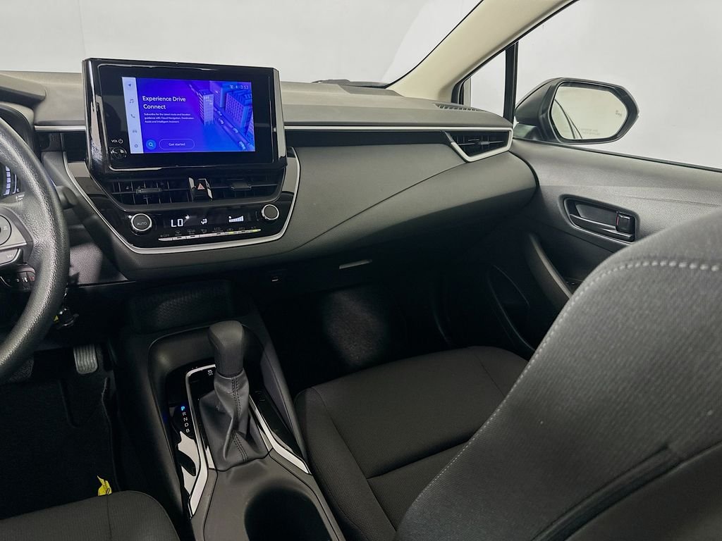 Used 2026  Toyota LE image 23
