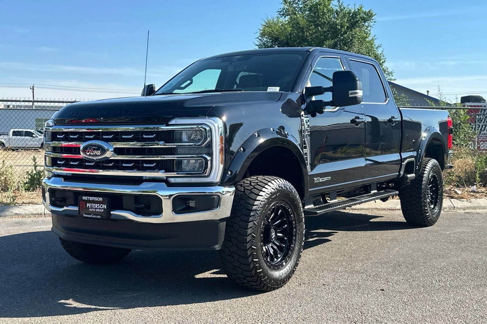 Used 2025  Ford Lariat image 8