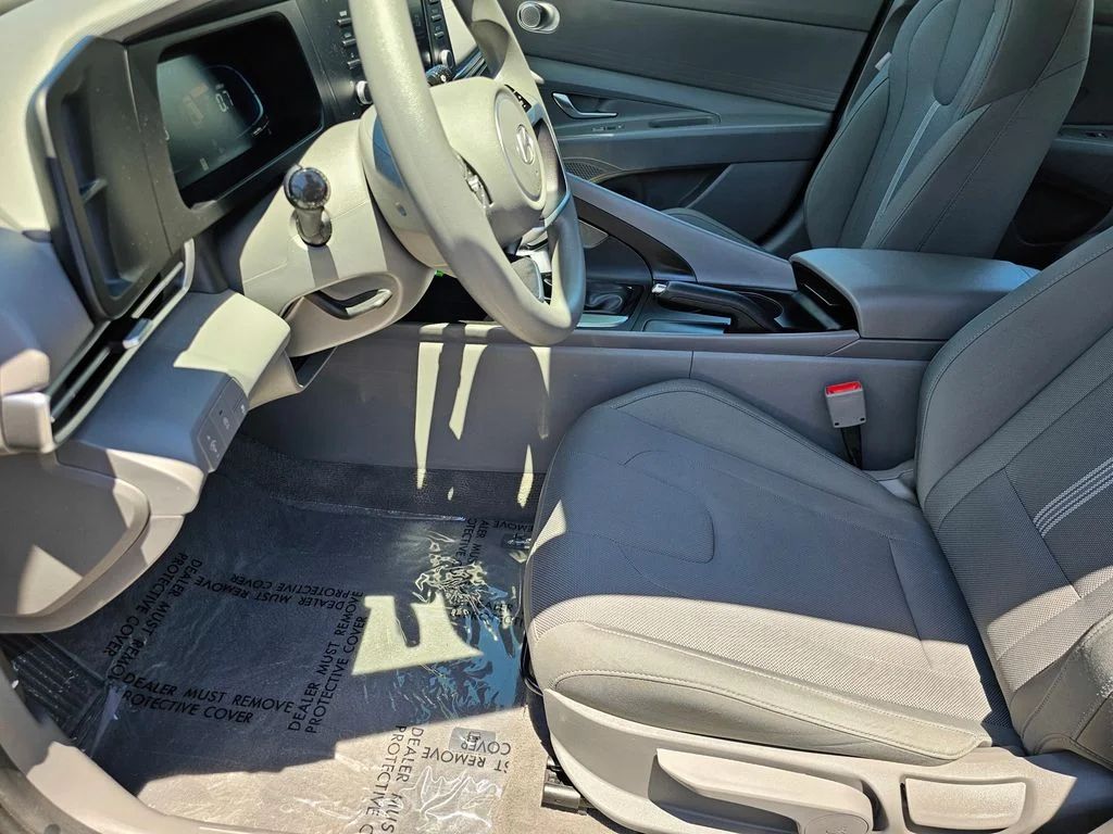 Used 2025 Gray Hyundai SE image 22