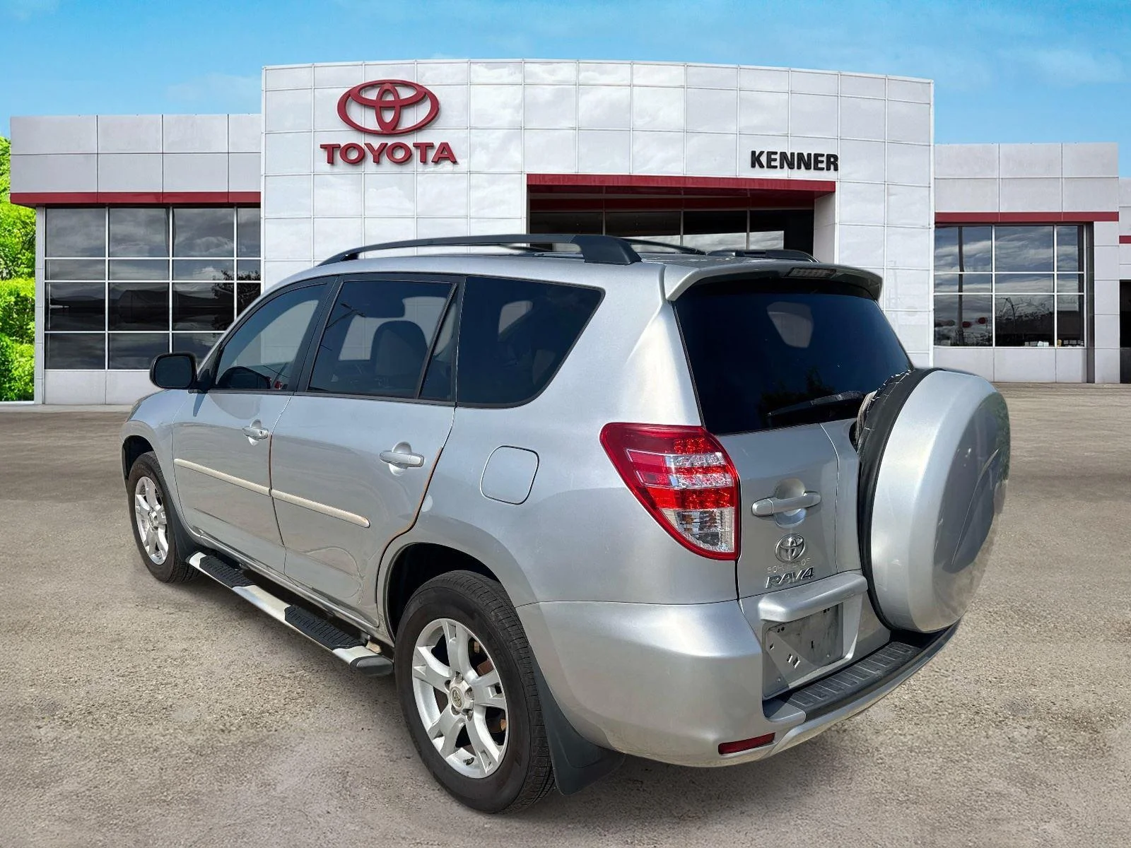 Used 2012 Classic Silver Metallic Toyota BASE image 5