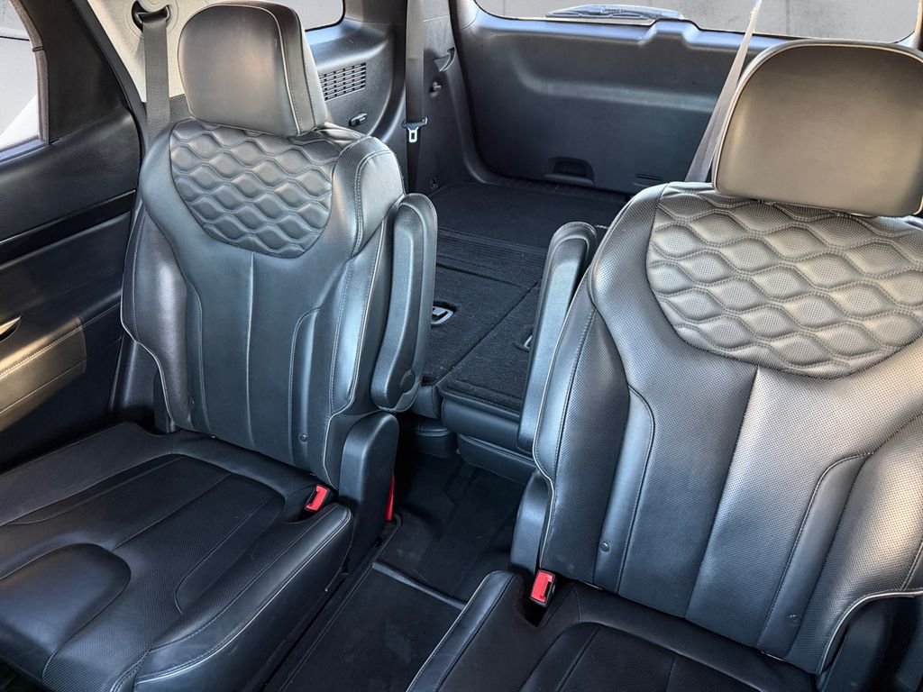 Used 2021 Gray Hyundai Limited image 18