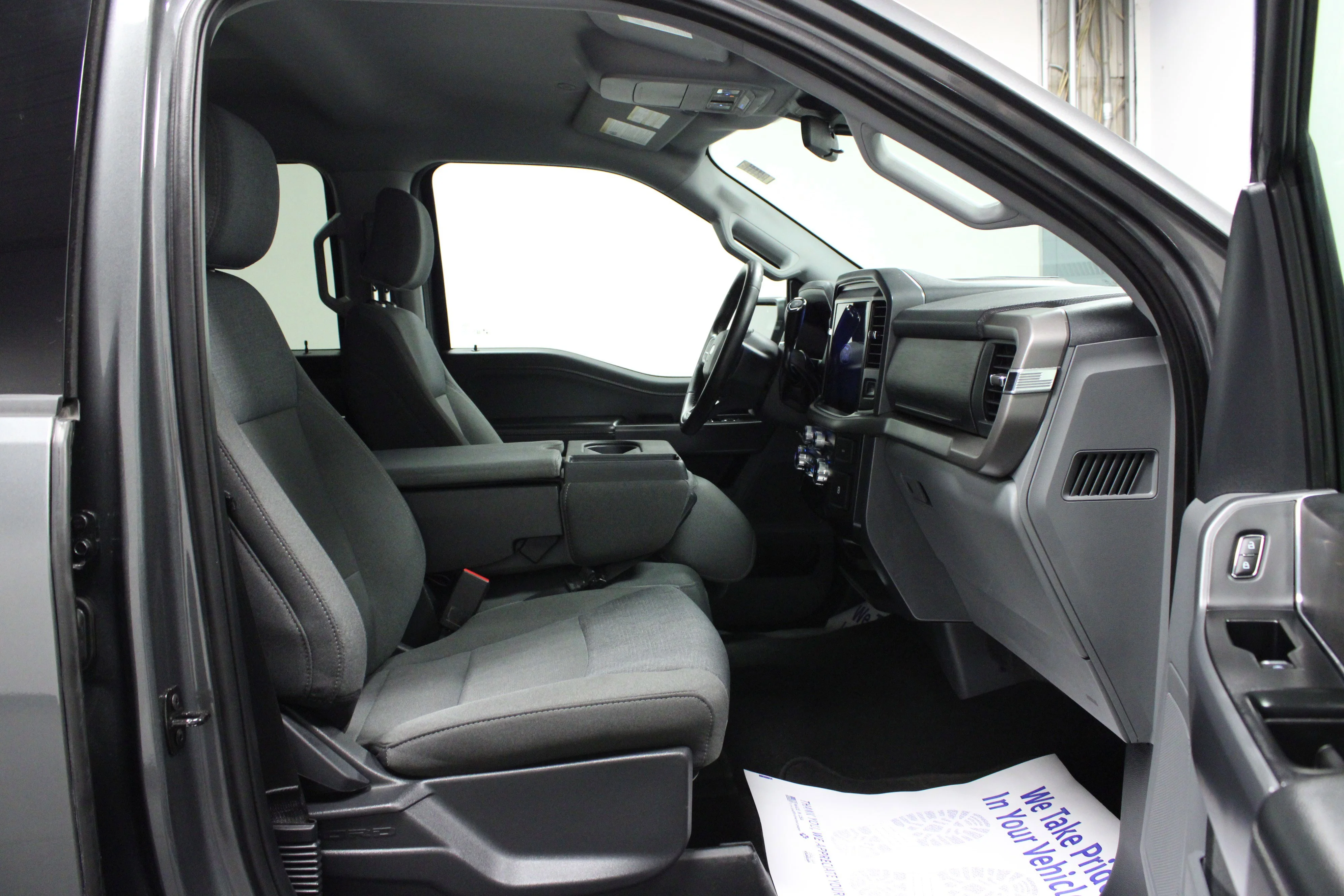 Used 2025 Carbonized Gray Metallic Ford XLT image 16