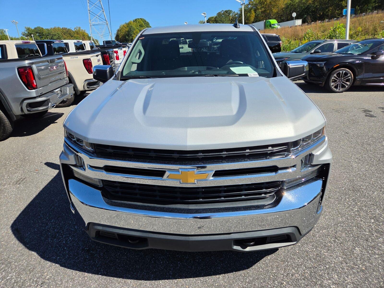 Used 2019 SILVER ICE METALLIC Chevrolet LT image 2