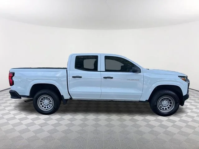 Used 2025 Summit White Chevrolet WT/LT image 4