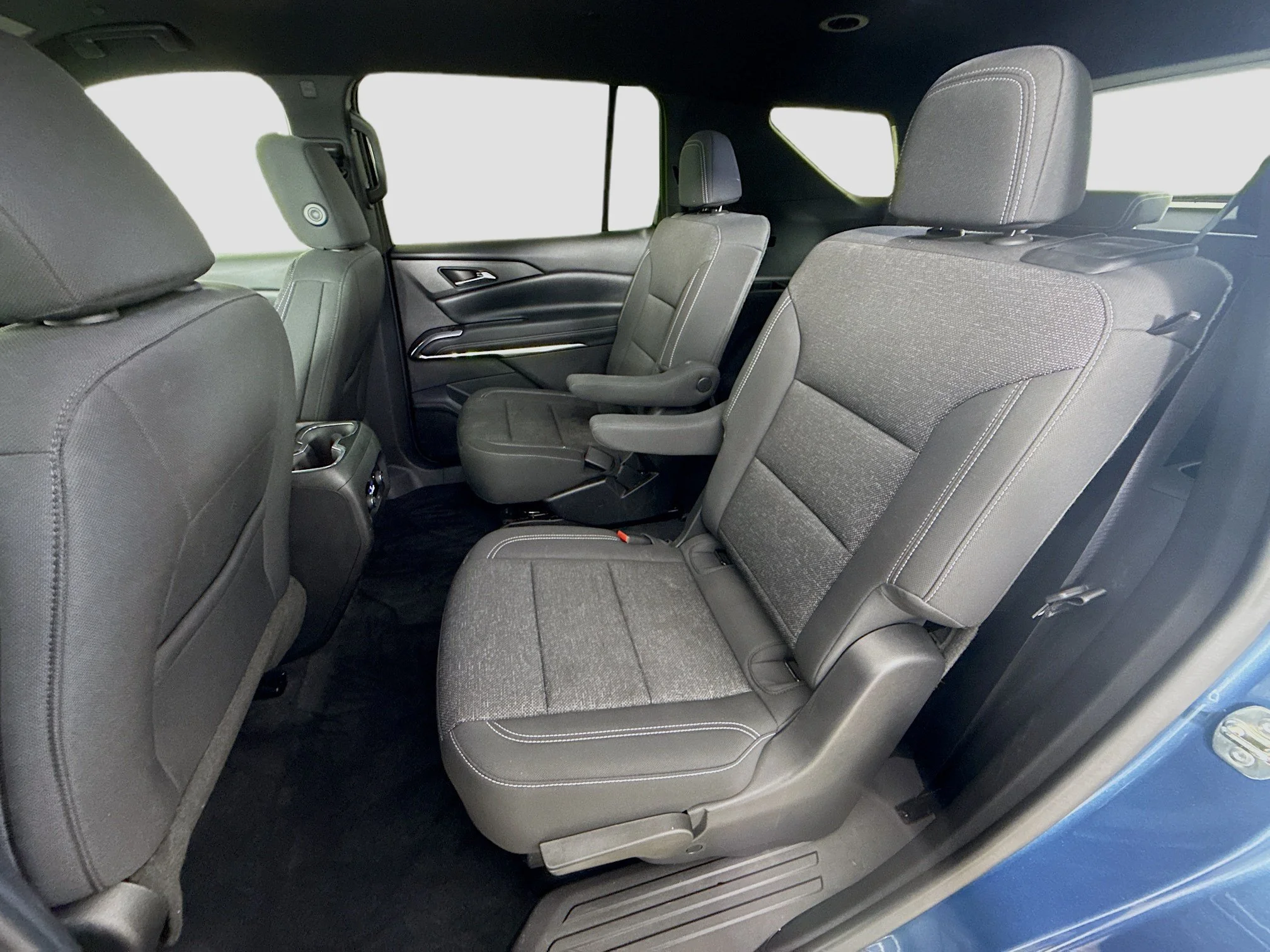 Used 2025 Lakeshore Blue Metallic Chevrolet LT image 26