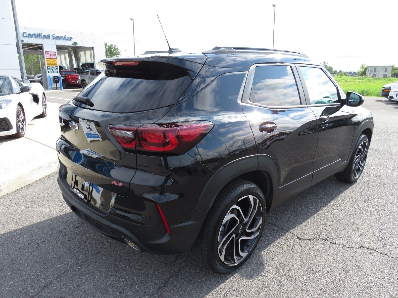 Used 2025 Mosaic Black Metallic Chevrolet RS image 5
