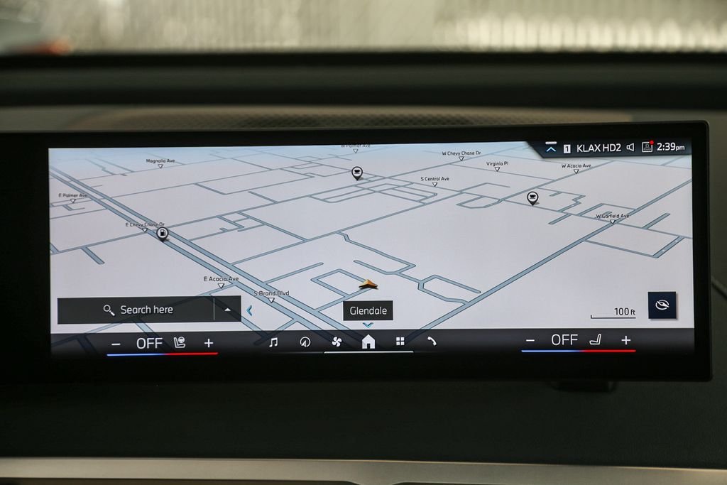 2025 BMW iX 50 - Photo 11