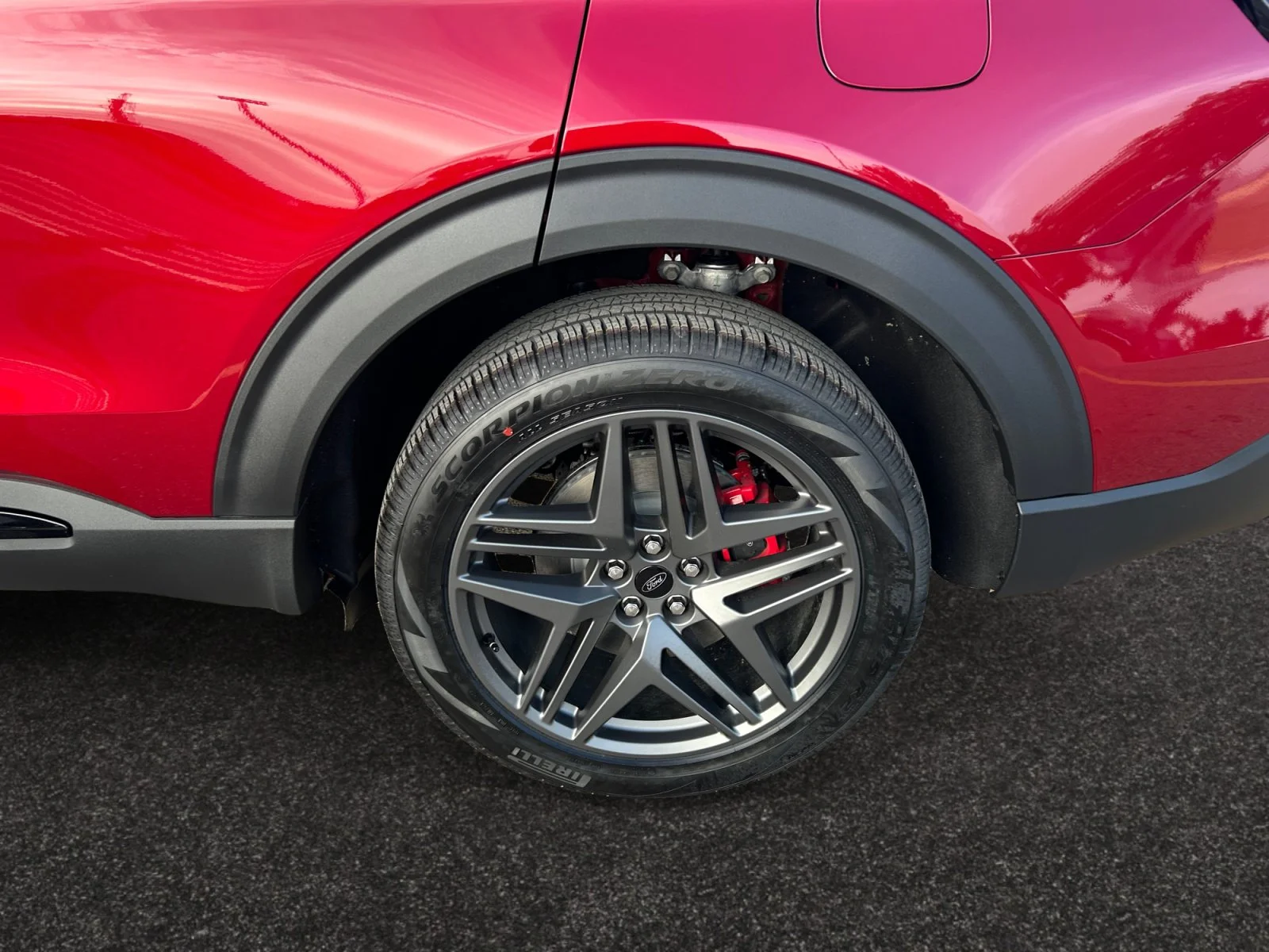New 2027 Ruby Red Metallic Tinted Clearcoat Ford ST-Line image 9