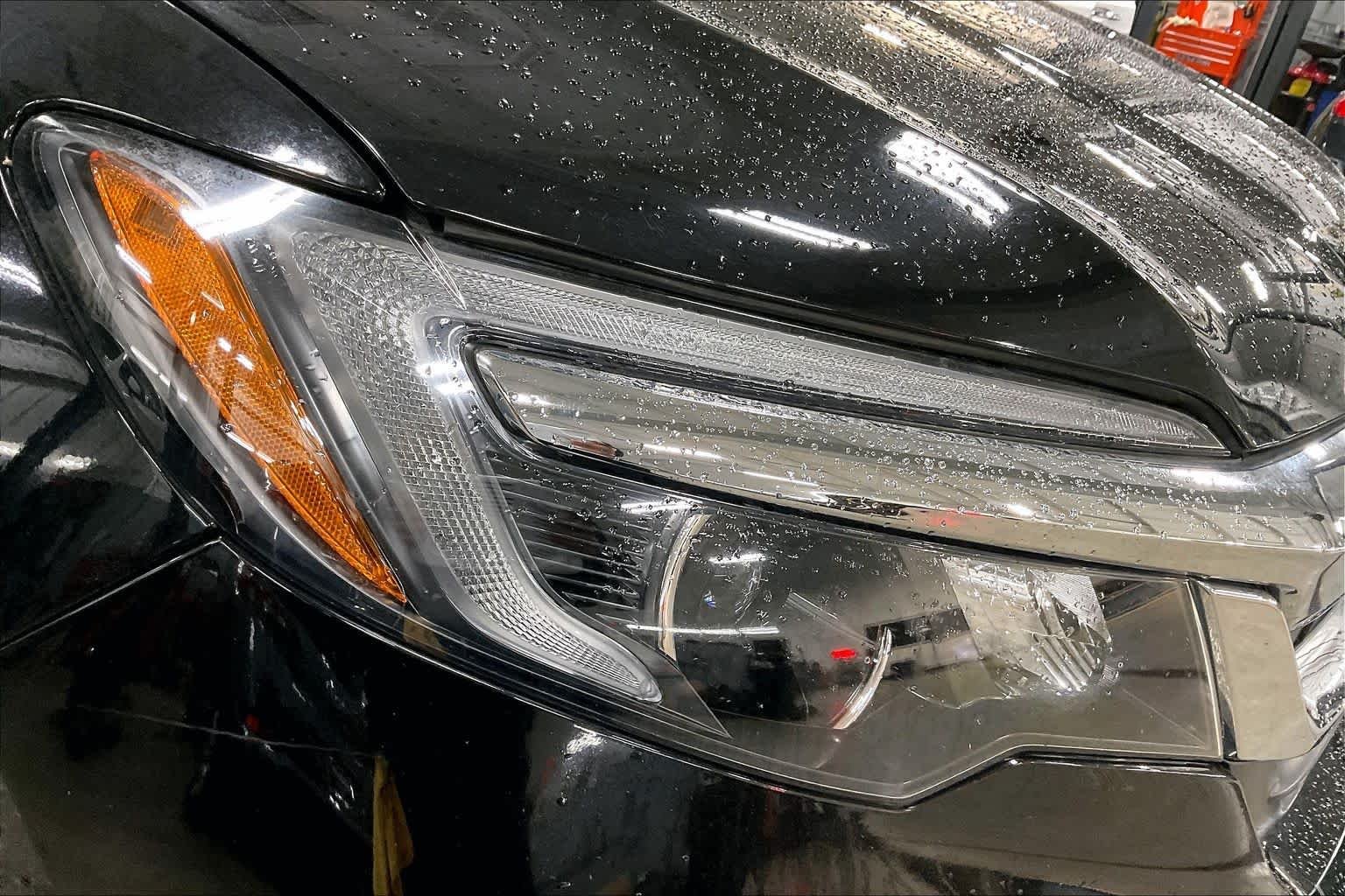 Used 2020 Crystal Black Pearl Honda EX-L image 28
