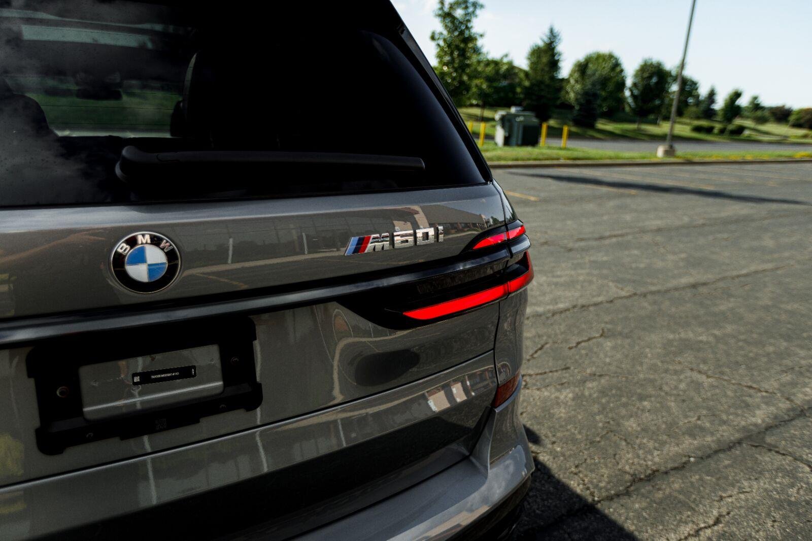Used 2025 Skyscraper Grey Metallic BMW M60i image 16