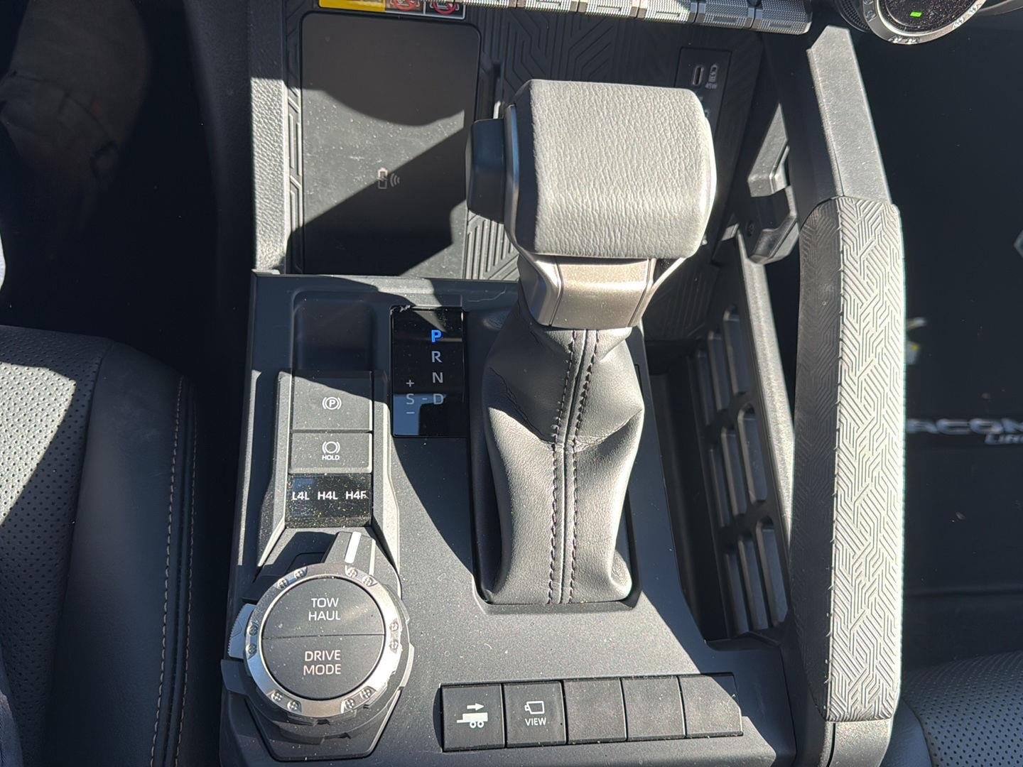 2026 Toyota Tacoma Limited - Photo 14