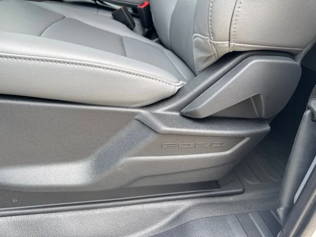 New 2026 Oxford White Ford XL image 18