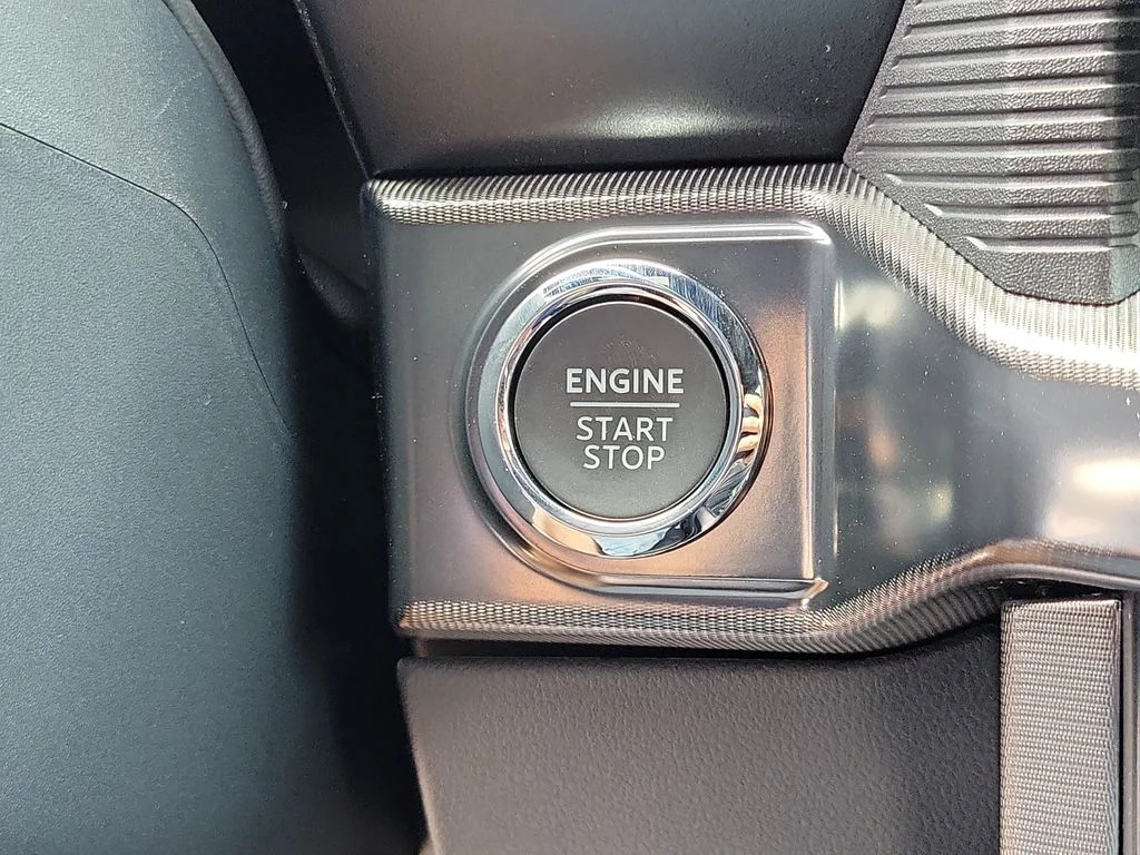 New 2026 Agate Black Metallic Ford Platinum® image 31