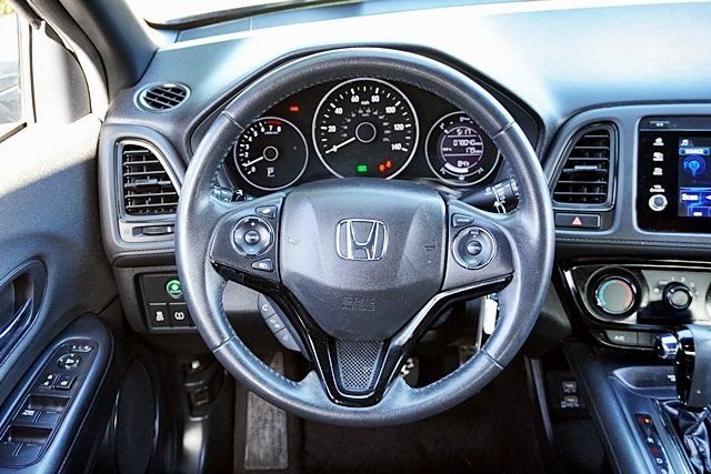 Used 2021  Honda Sport image 17