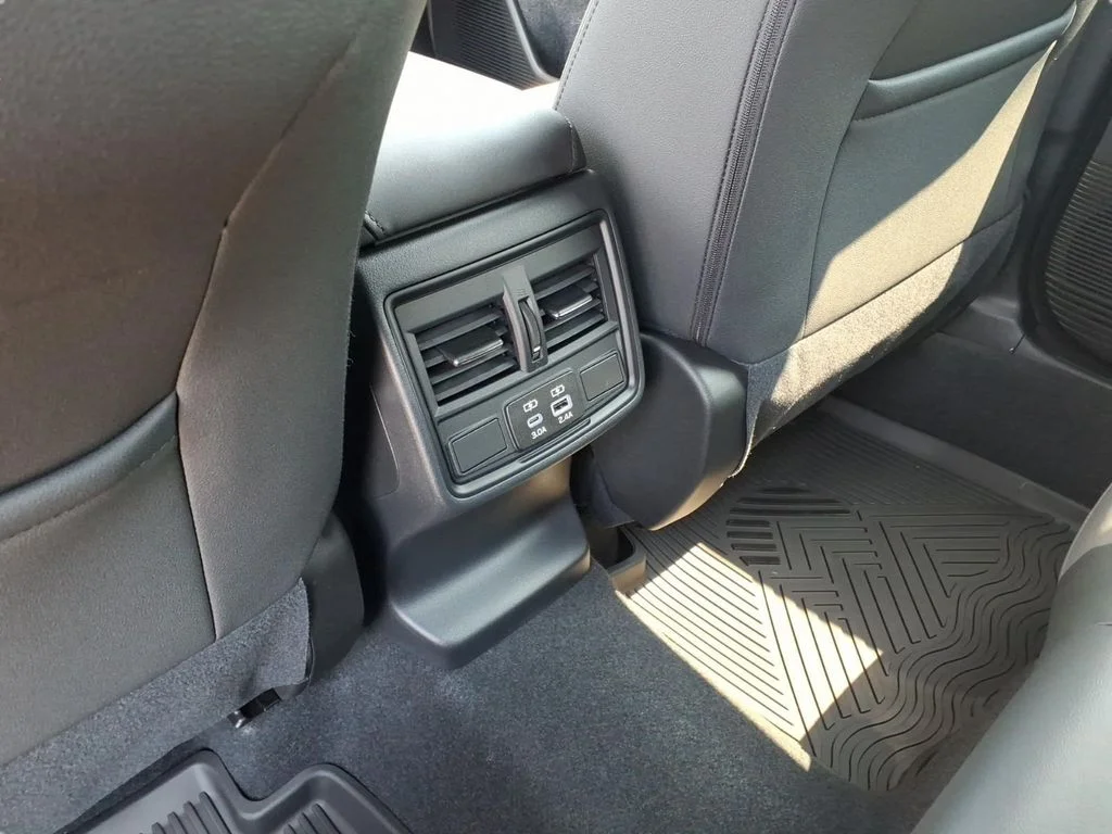 New 2026 MAGNETITE GRAY METALLIC Subaru Premium image 8