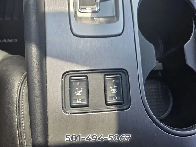 Used 2021 White Nissan SL image 23