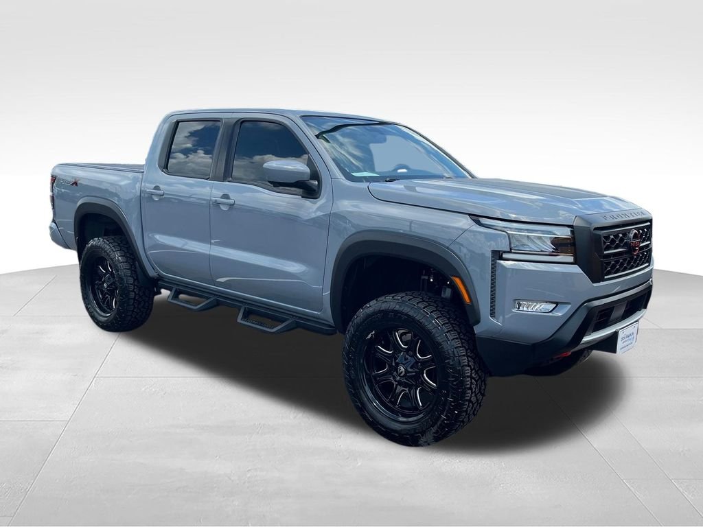 Used 2022 Gray Nissan PRO-X image 7