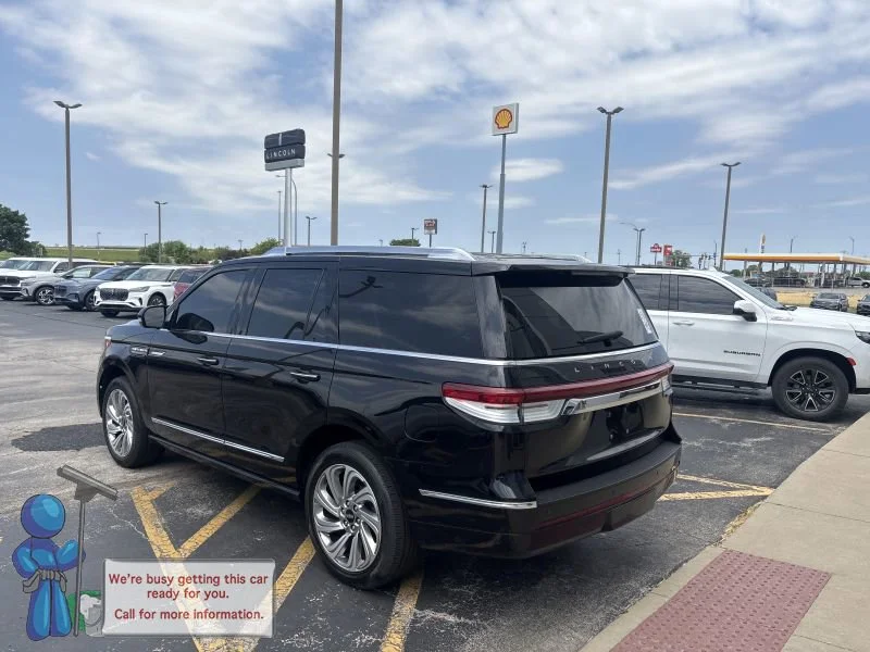 Used 2024 Black Metallic Lincoln Premiere image 3