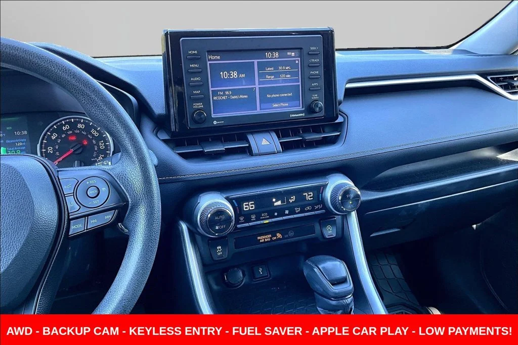 Used 2020 White Toyota XLE image 9
